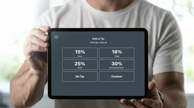 A point-of-sale screen that gives customers a clear choice on how to tip.