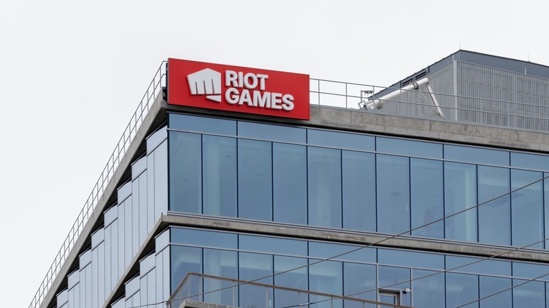 Red "Riot Games" logo at the top of Riot Games building in Los Angeles