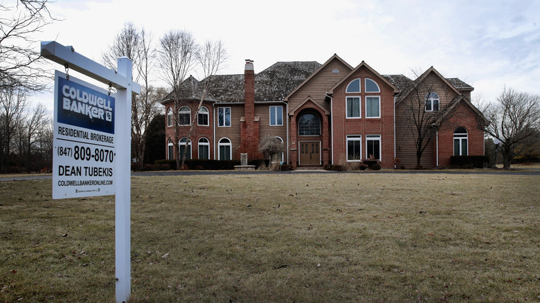 A palatial house for sale in South Barrington, IL