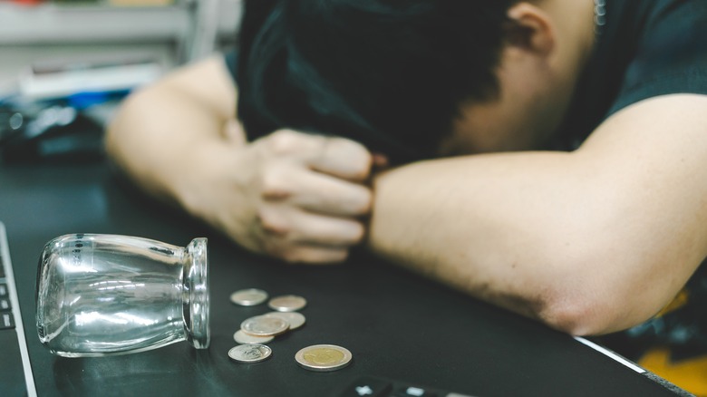 financial stress with empty jar