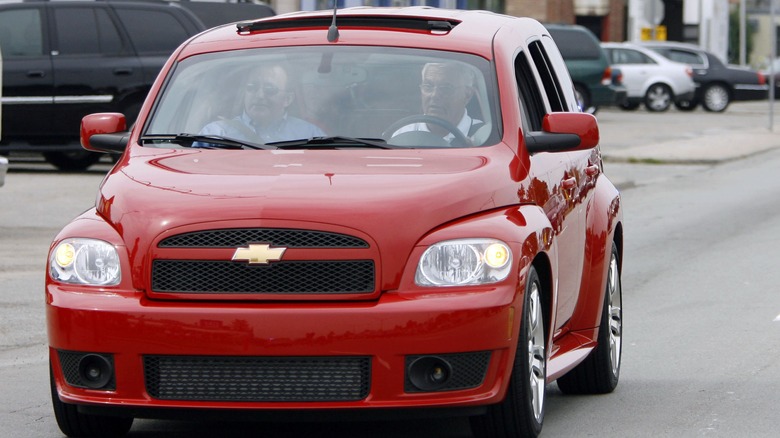 2007 Chevrolet HHR car being driven on road