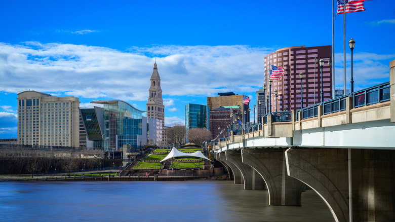 hartford, connecticut skyline