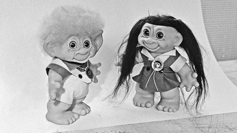 A pair of 1965 Dam troll dolls