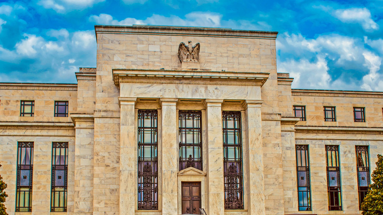 The exterior of a Federal Reserve building.
