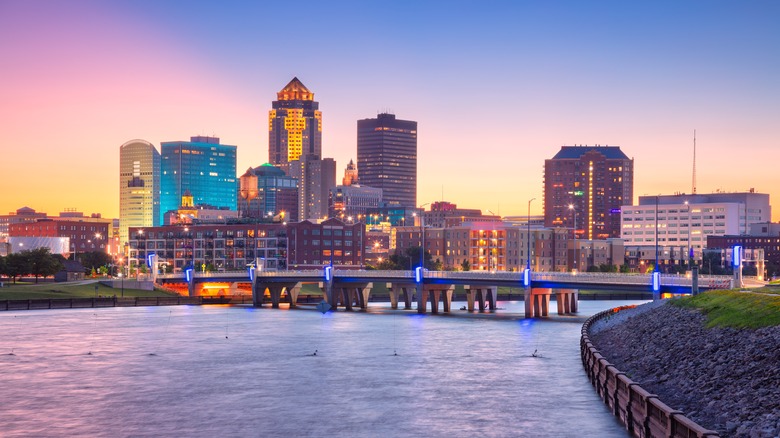 Shot of Des Moines Iowa skyline at sunset