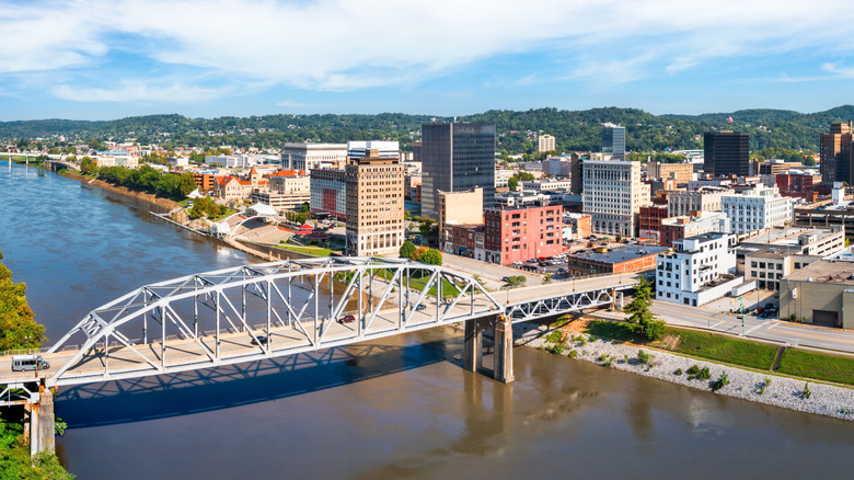 Aerial shot of Charleston, West Virginia