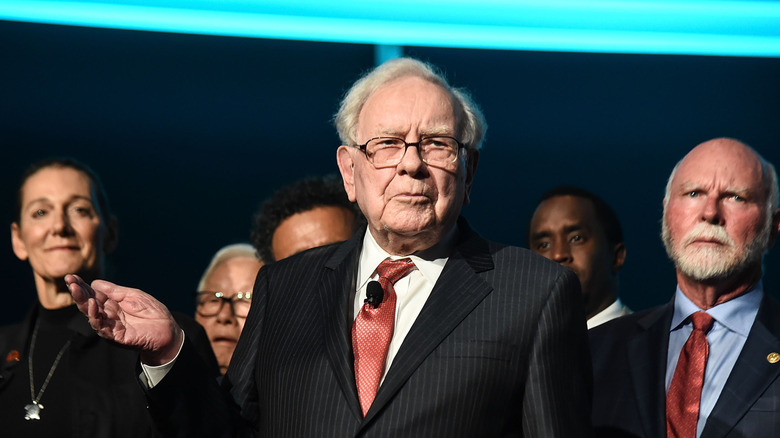 Portrait of Warren Buffet.