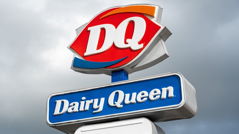 Dairy Queen sign