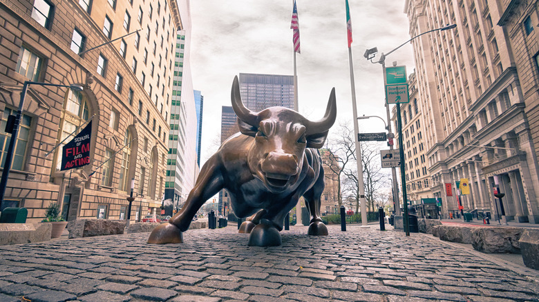 NYSE Bull statue