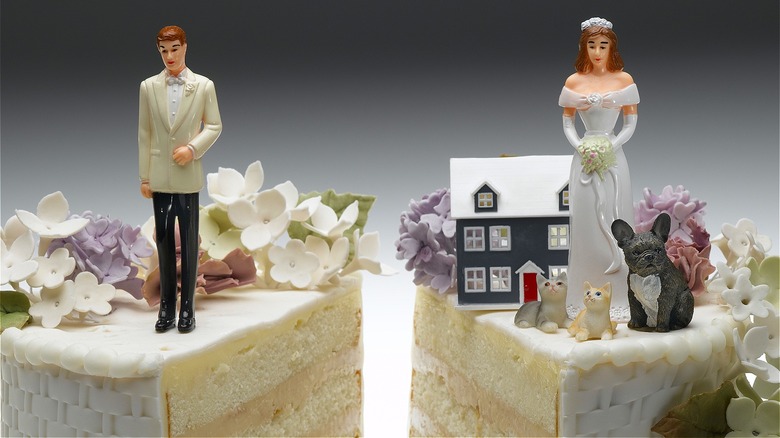 Split wedding cake indicating divorce