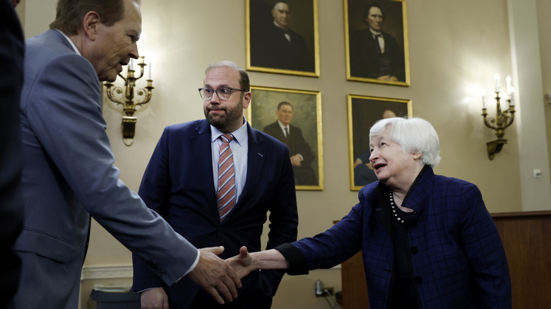janet yellen greeting vern buchanan