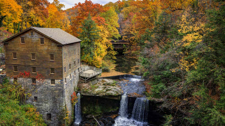 Lanterman's Mill in Youngstown during the fall