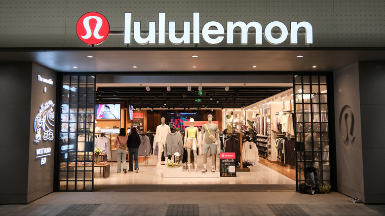 Lululemon Store