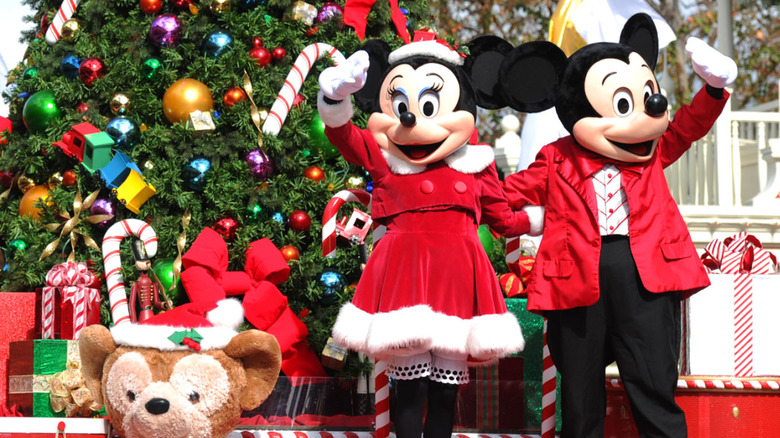 Mickey and Minnie on a float for the Disney Parks Christmas Day Parade